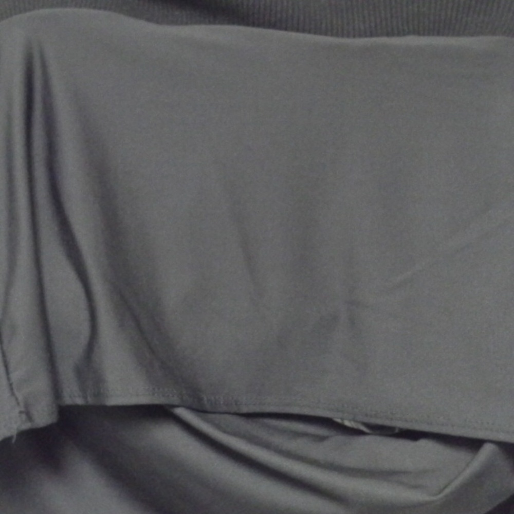 Black and White GEO Circles Top Size 2X - Picture 7 of 8